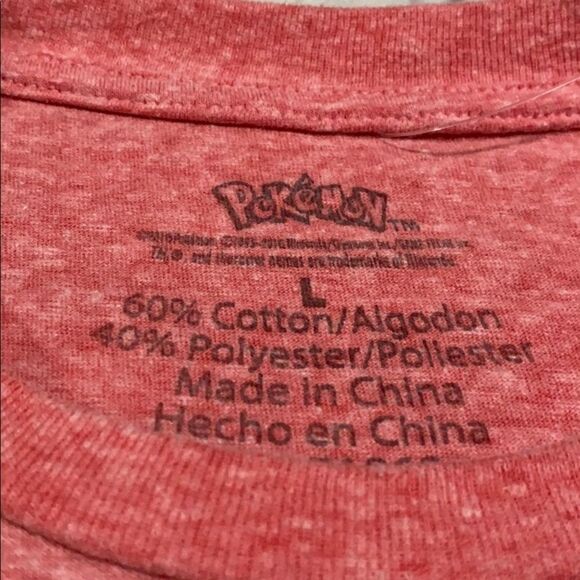 Pokémon T-shirt size L in EUC looks to be 2016 - Picture 4 of 7